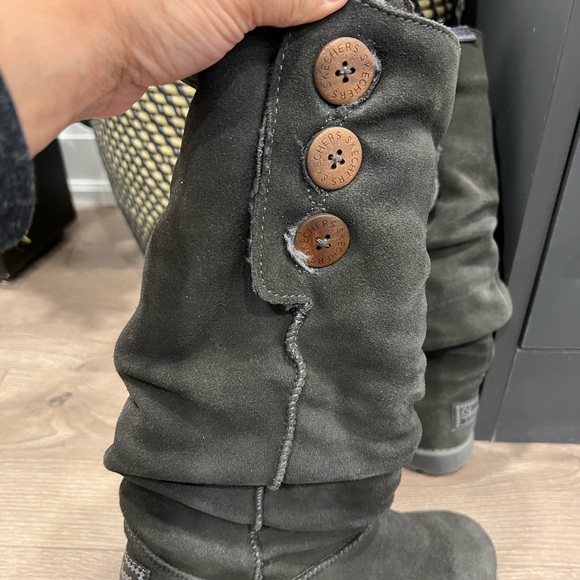 Sketchers Boots - Picture 5 of 7